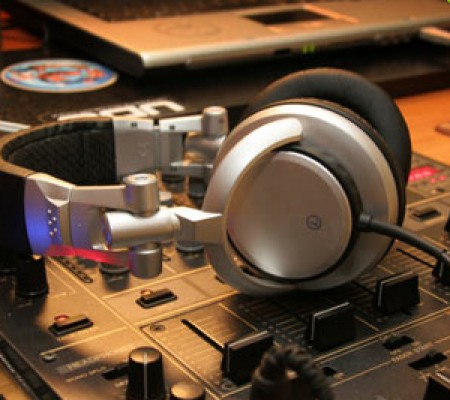Wedding DJ'