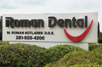 Roman Dental Logo