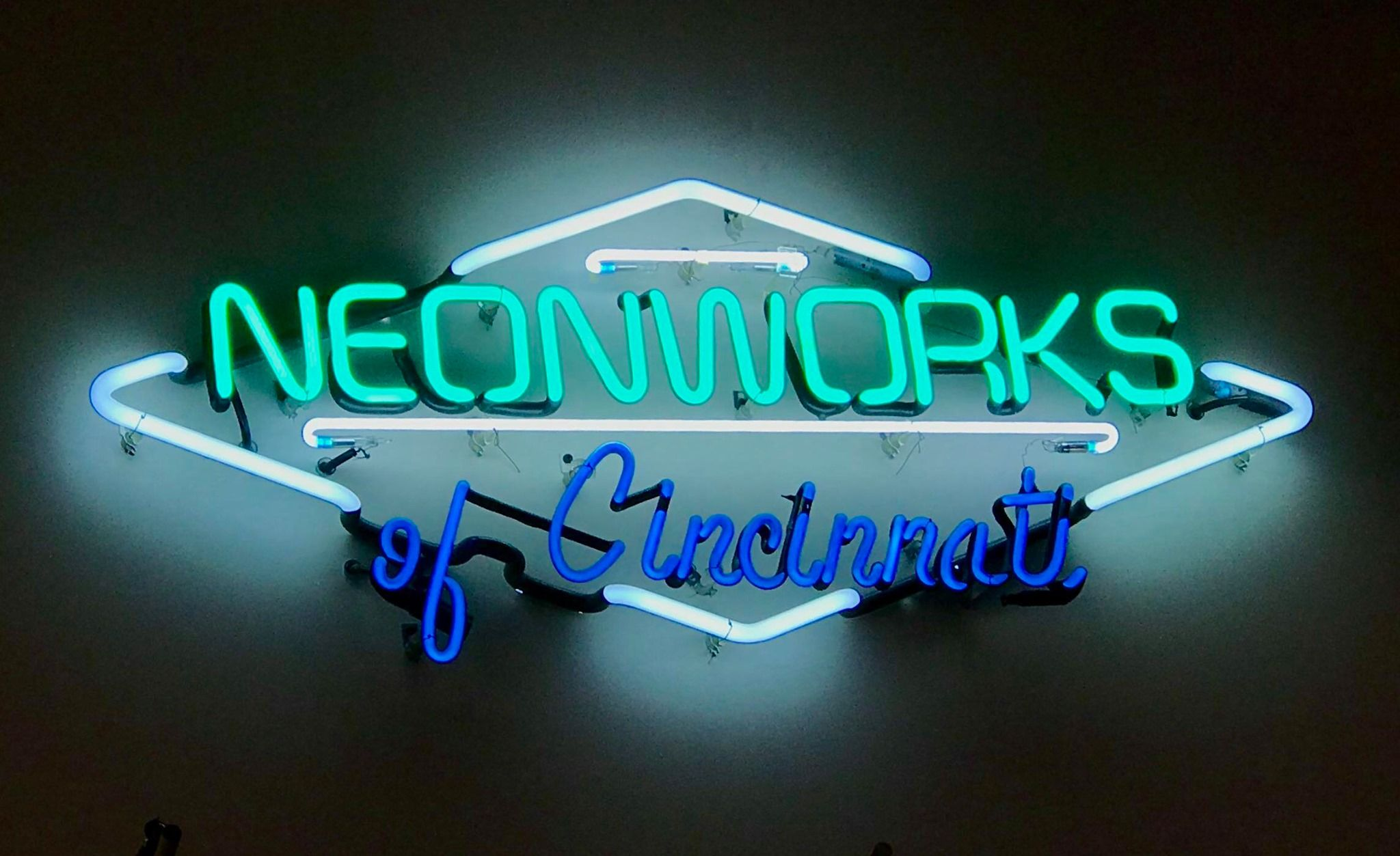 Neonworks of Cincinnati Logo