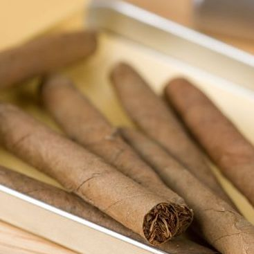 Tobacco Shop'