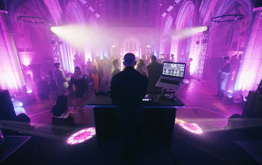 Hire Auckland DJ'