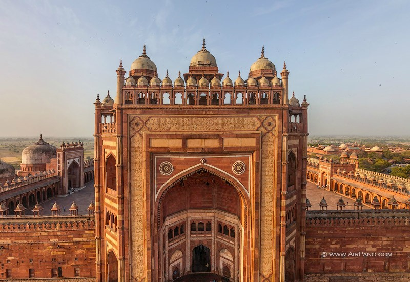 Buland darwaza