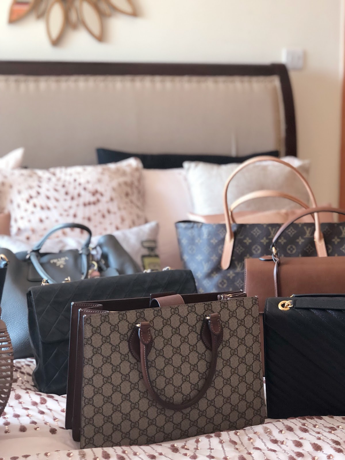 Luxury HandBag Market'