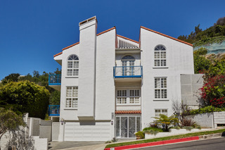 Company Logo For Riviera Recovery Drug and Alcohol Sober Liv'