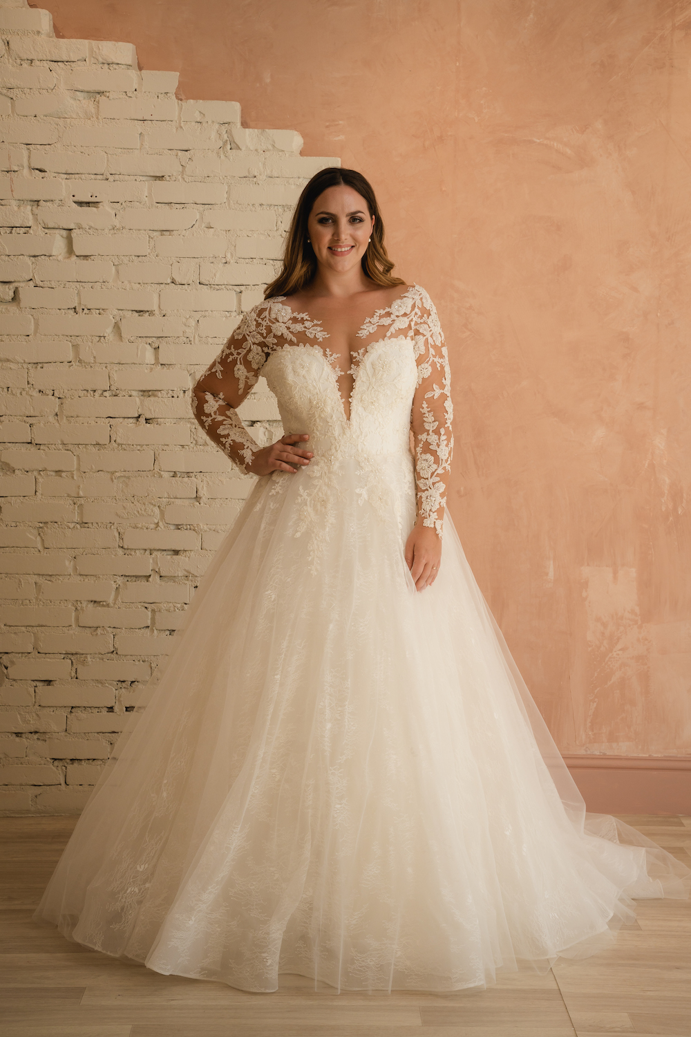 jana-ann-couture-launches-brand-new-range-of-40-unique-plus-size-bridal-dresses