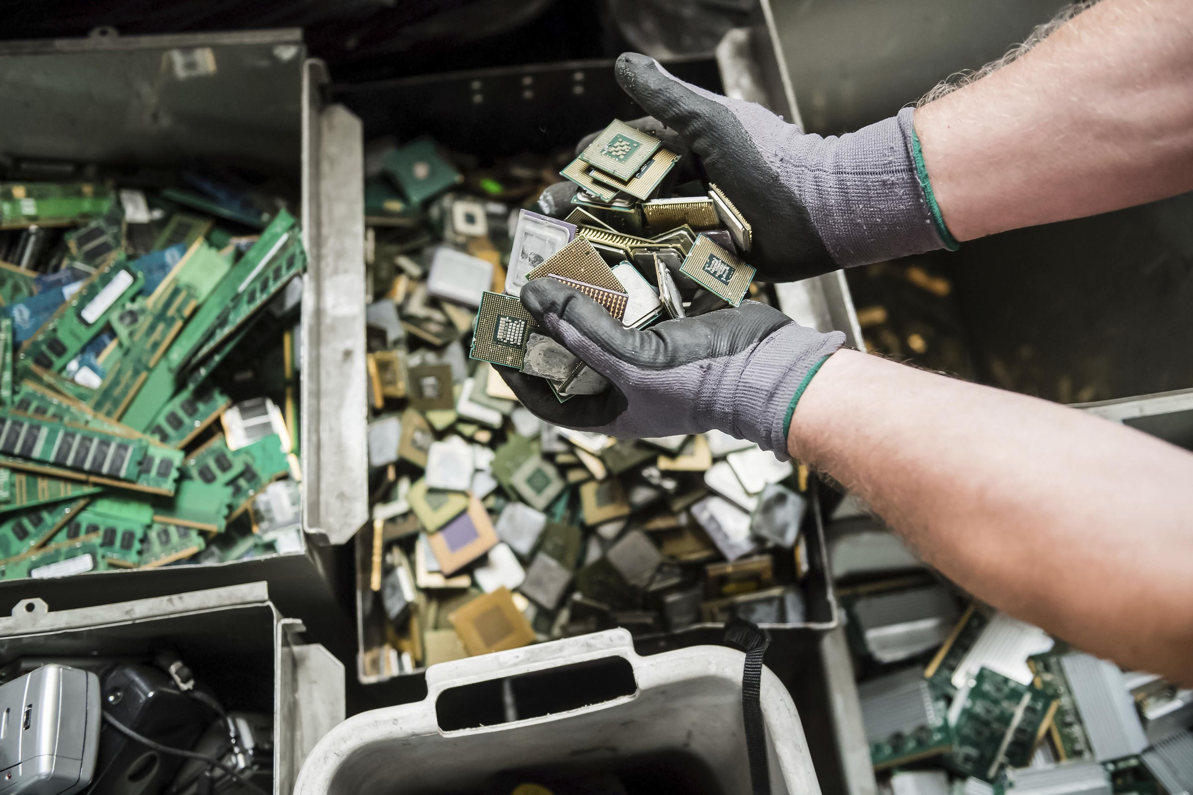 E-waste Recycling Market is Booming Worldwide : Sims Recycli'