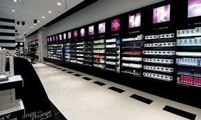 Retail Cosmetics Market to See Major Growth by 2025'