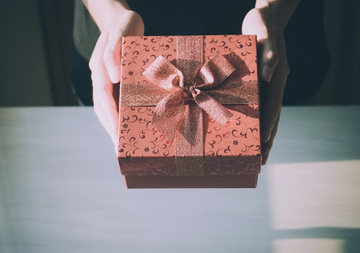 Personalized Gifts Market Growing Popularity and Emerging Tr'