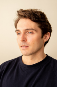 &ldquo;Glitterheart,&rdquo; A Debut EP By Maxi, Now'