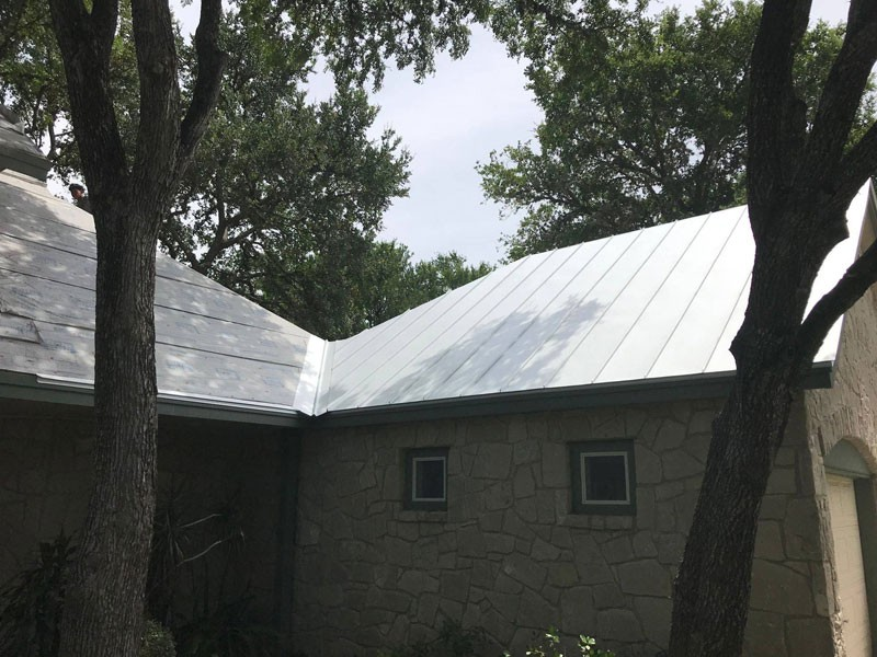 Residential Roof Replacement Universal City TX Logo