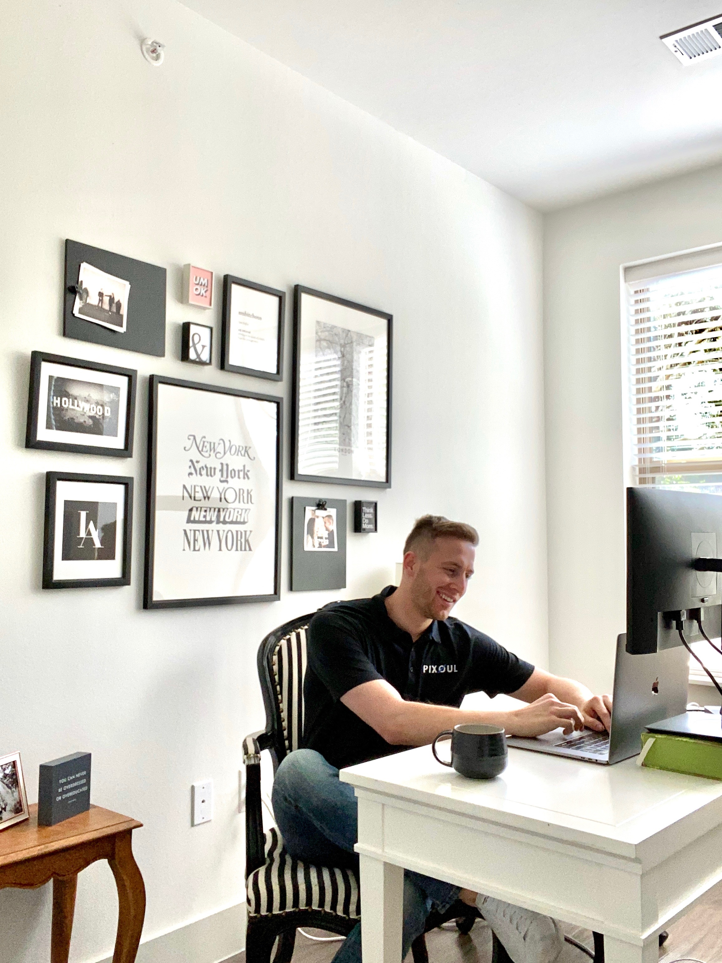 Pixoul founder working in his office.