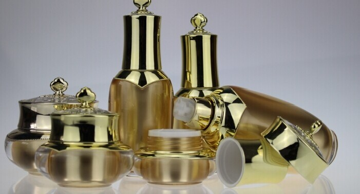 Luxury Cosmetics Market