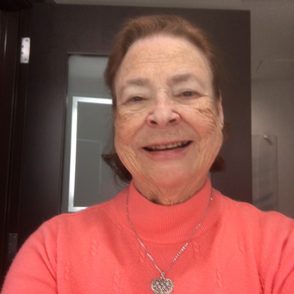 Julies Tax Service LLC Logo