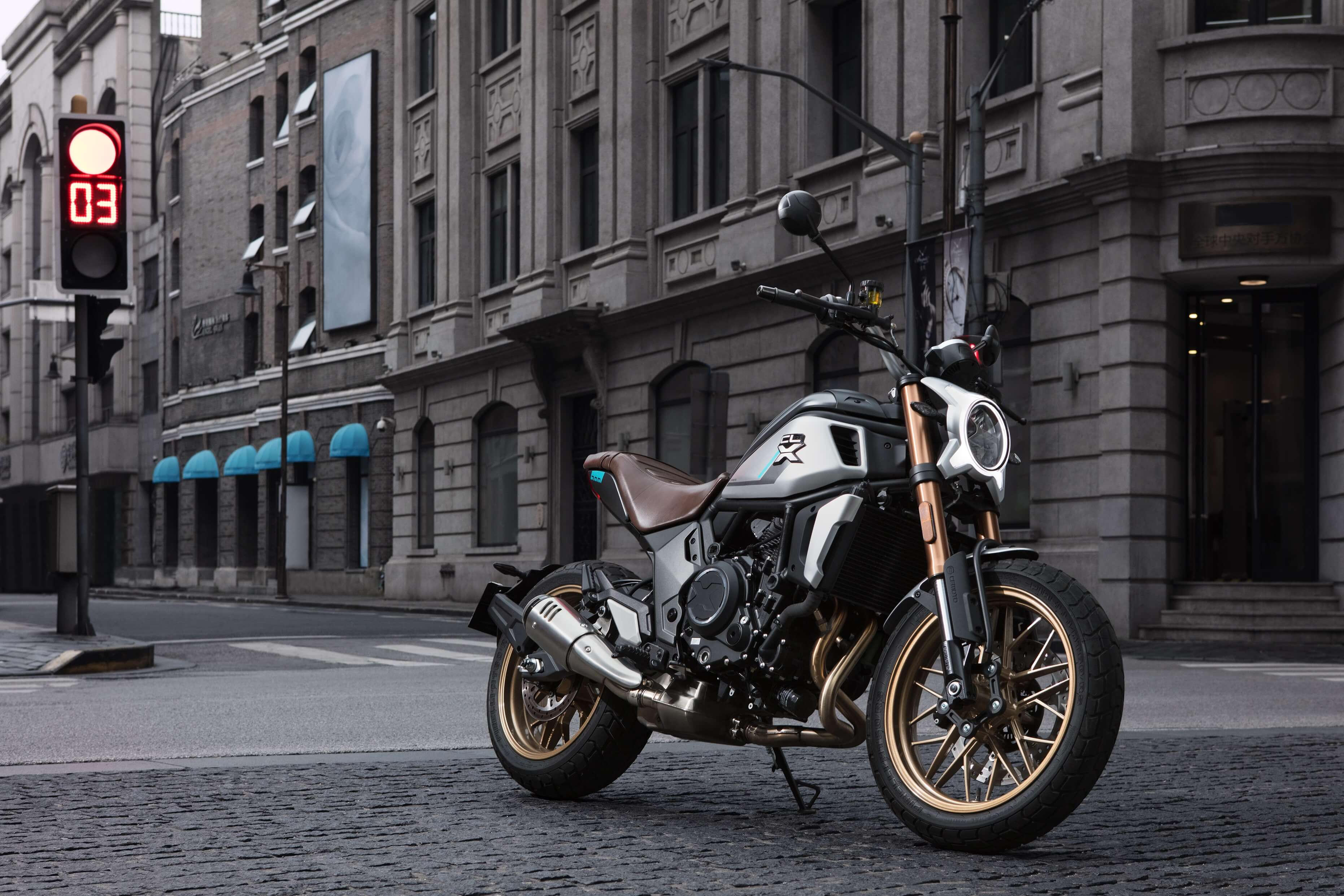 700CL-X Heritage——ENJOY THE MOMENT