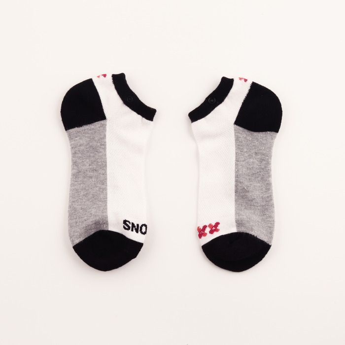 Snoxx Socks: Colorful Athletic Socks With A Snap'