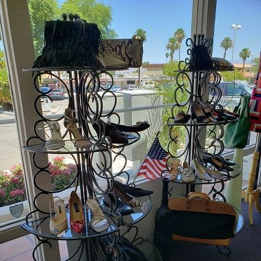 Womens Consignment'