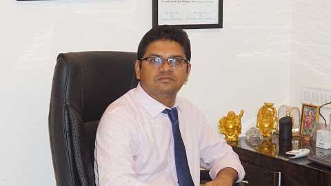 Dr Vaibhav Shah'