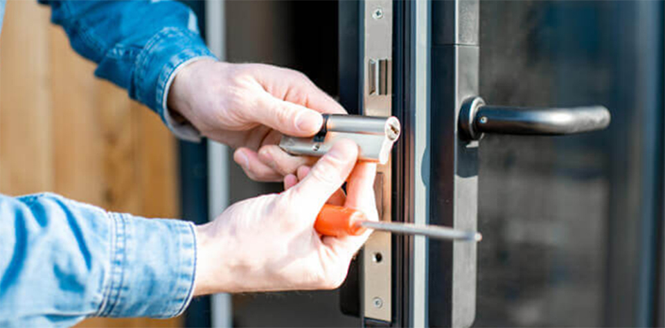 Commercial Locksmith'