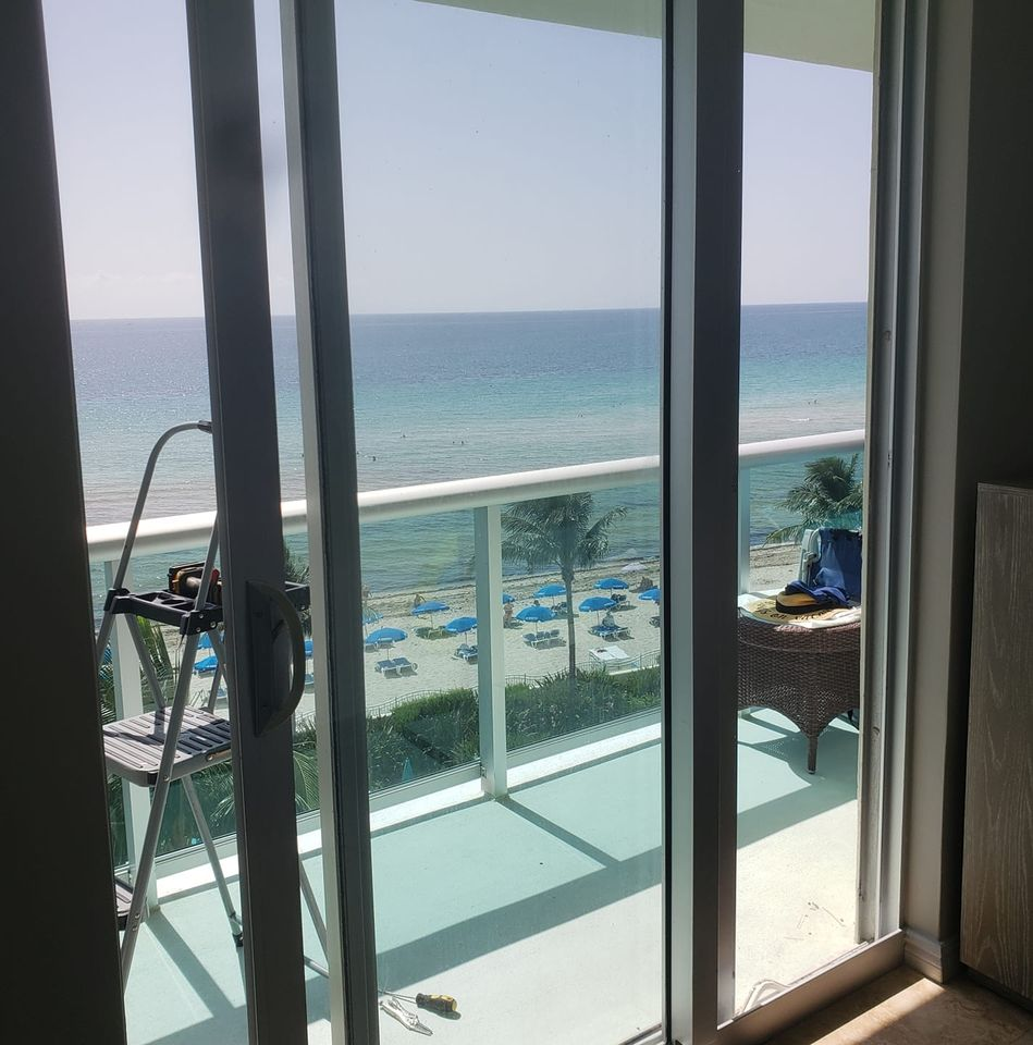 Window and glass Kendall