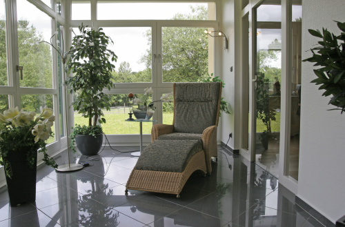 Lean-to Conservatories'