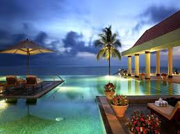Luxury Hotels Market'