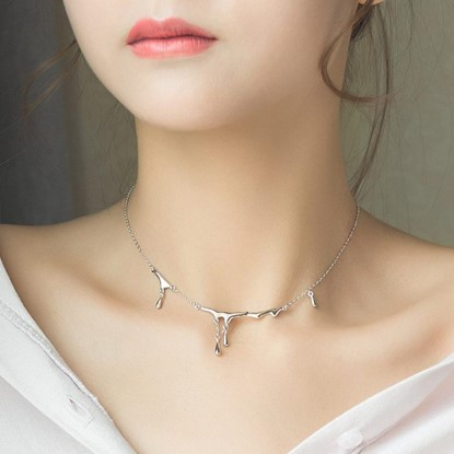 Christmas Sales with Offer Up to 30% Off on Thaya'