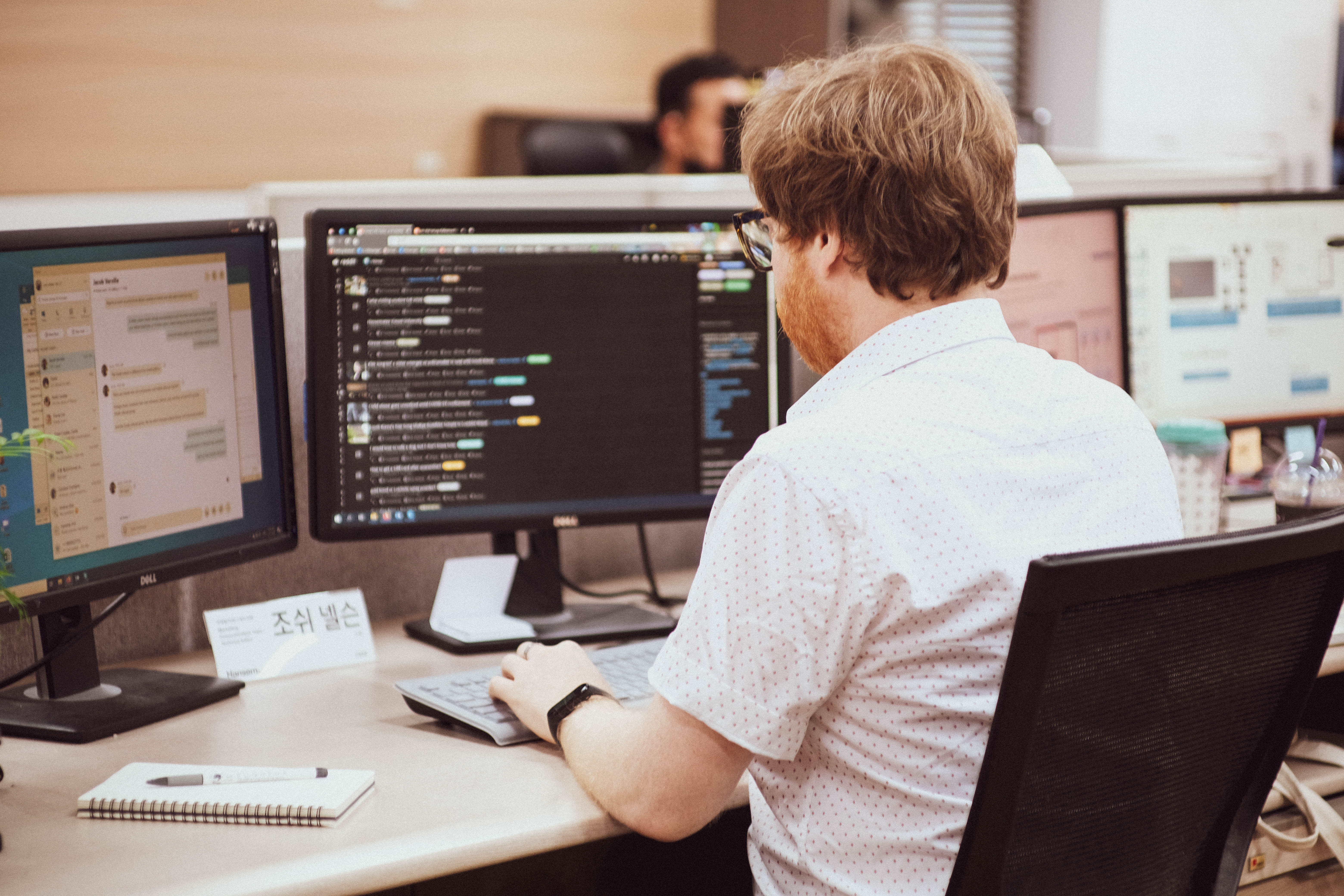 With 150+ FT in-house professionals and specialists along wi'