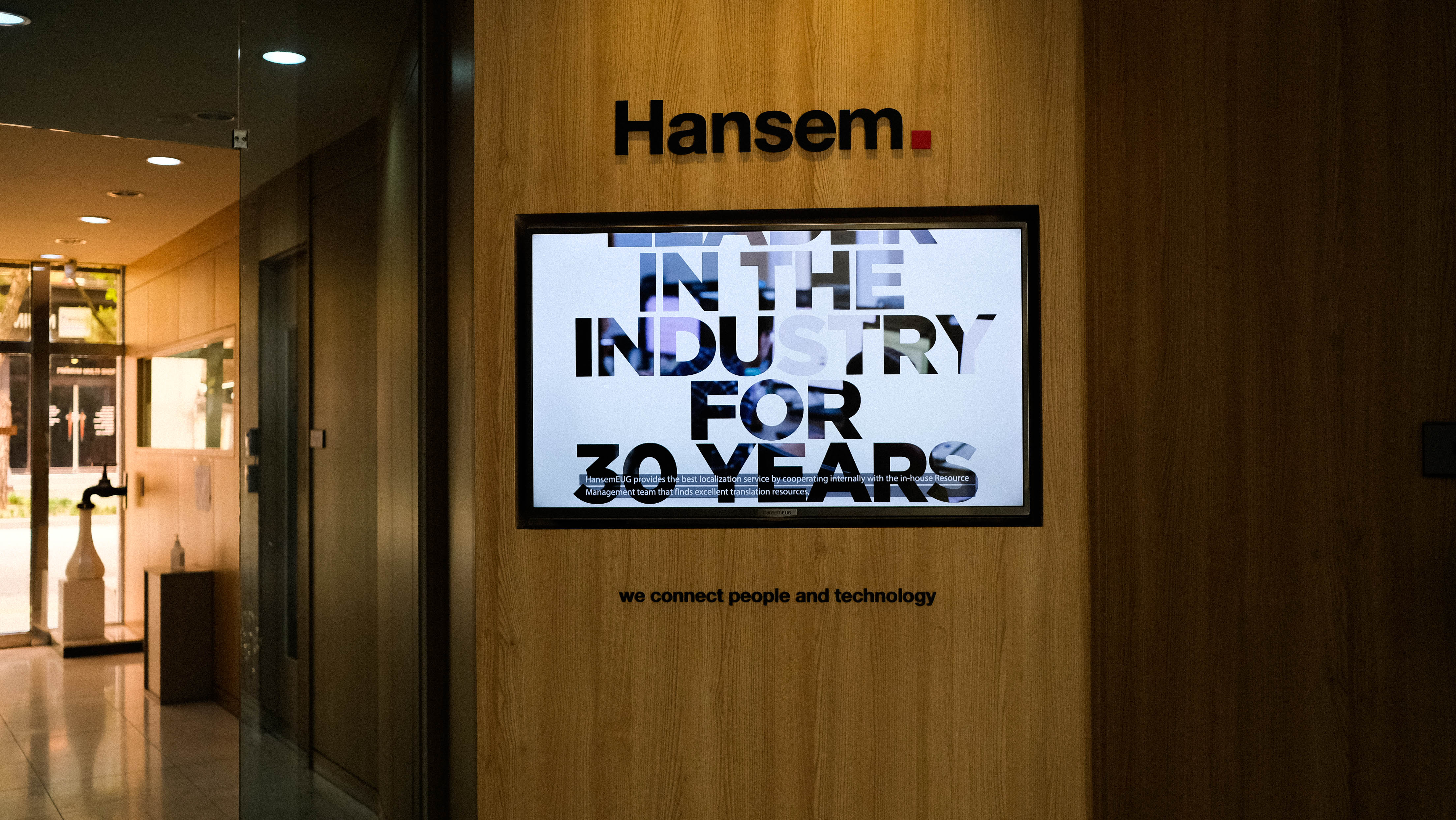 Hansem-Language Expert'