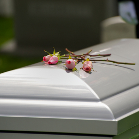 Jewish Funeral Home, Monuments'