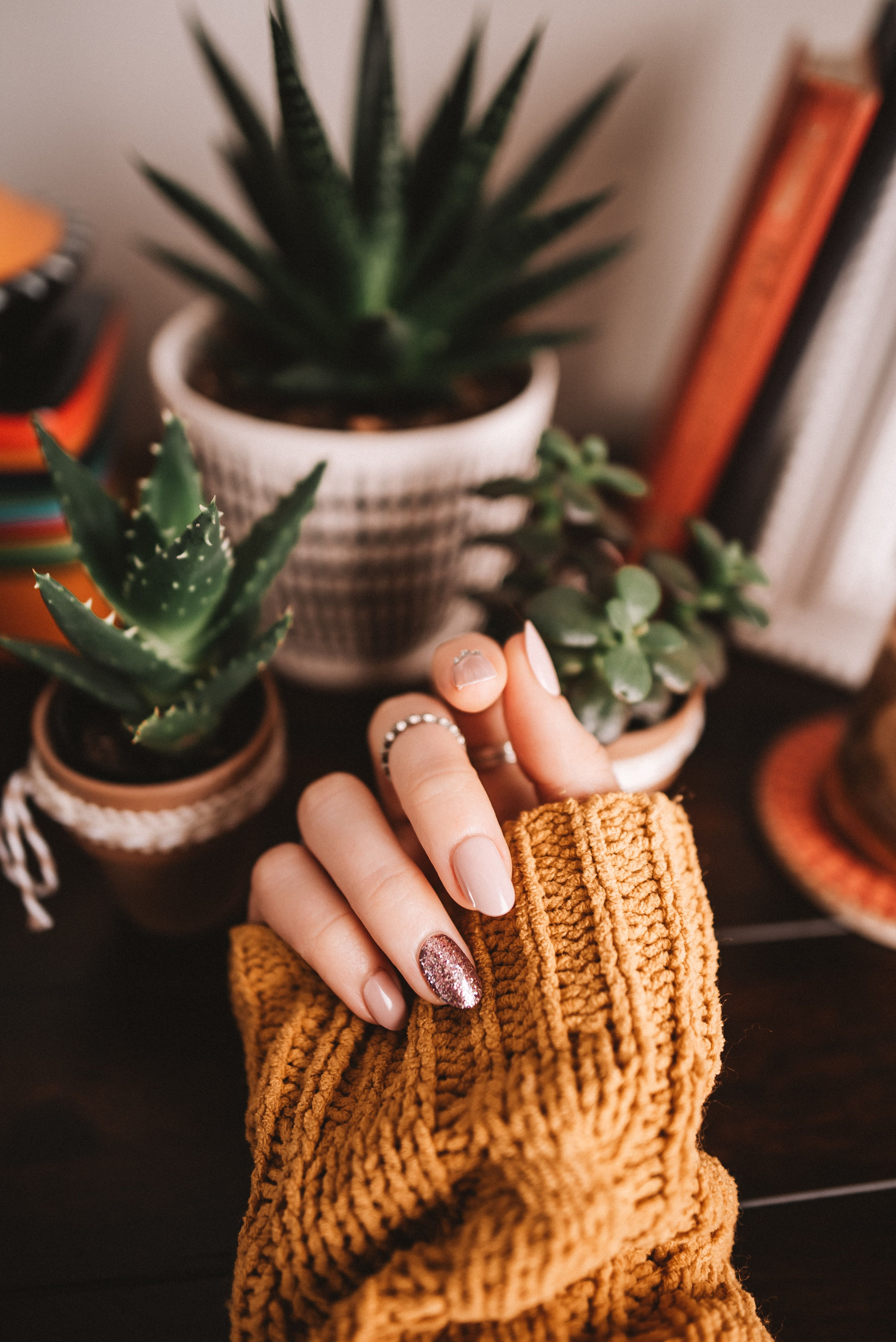 Nails'