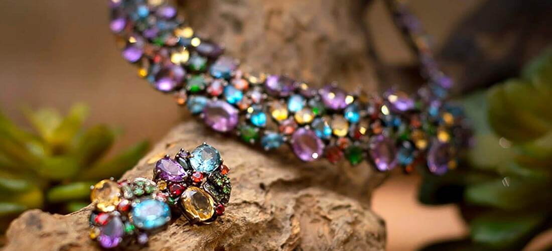 Gems and Jewelry Market'