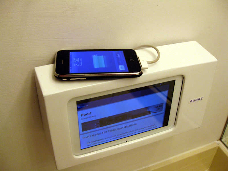 Poort Bathroom Charging 800x600 504K'