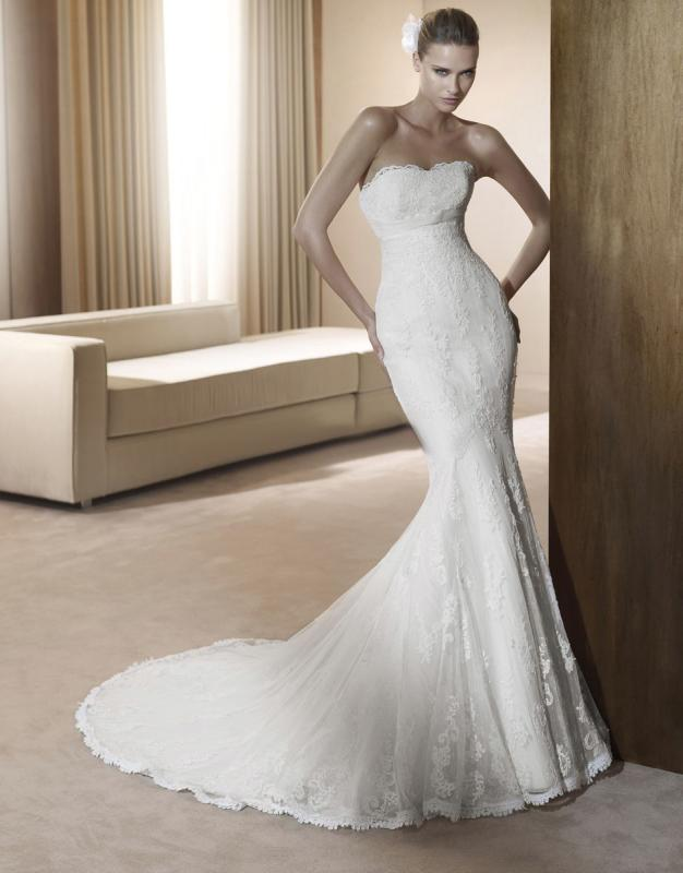Sweetheart Embroidery Mermaid Lace Wedding Dress'