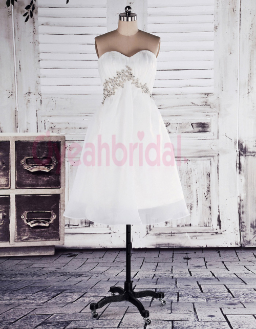 Oyeahbridal Updated their Beach Wedding dresses for 2013 Col'