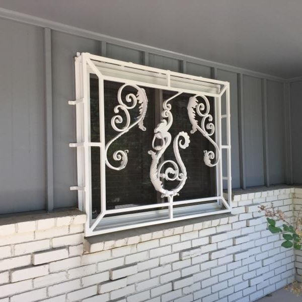 Custom Gates & Railing'
