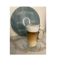 Oze's Cafe Logo