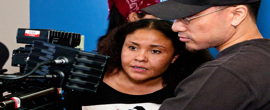 One Moment Please Film'