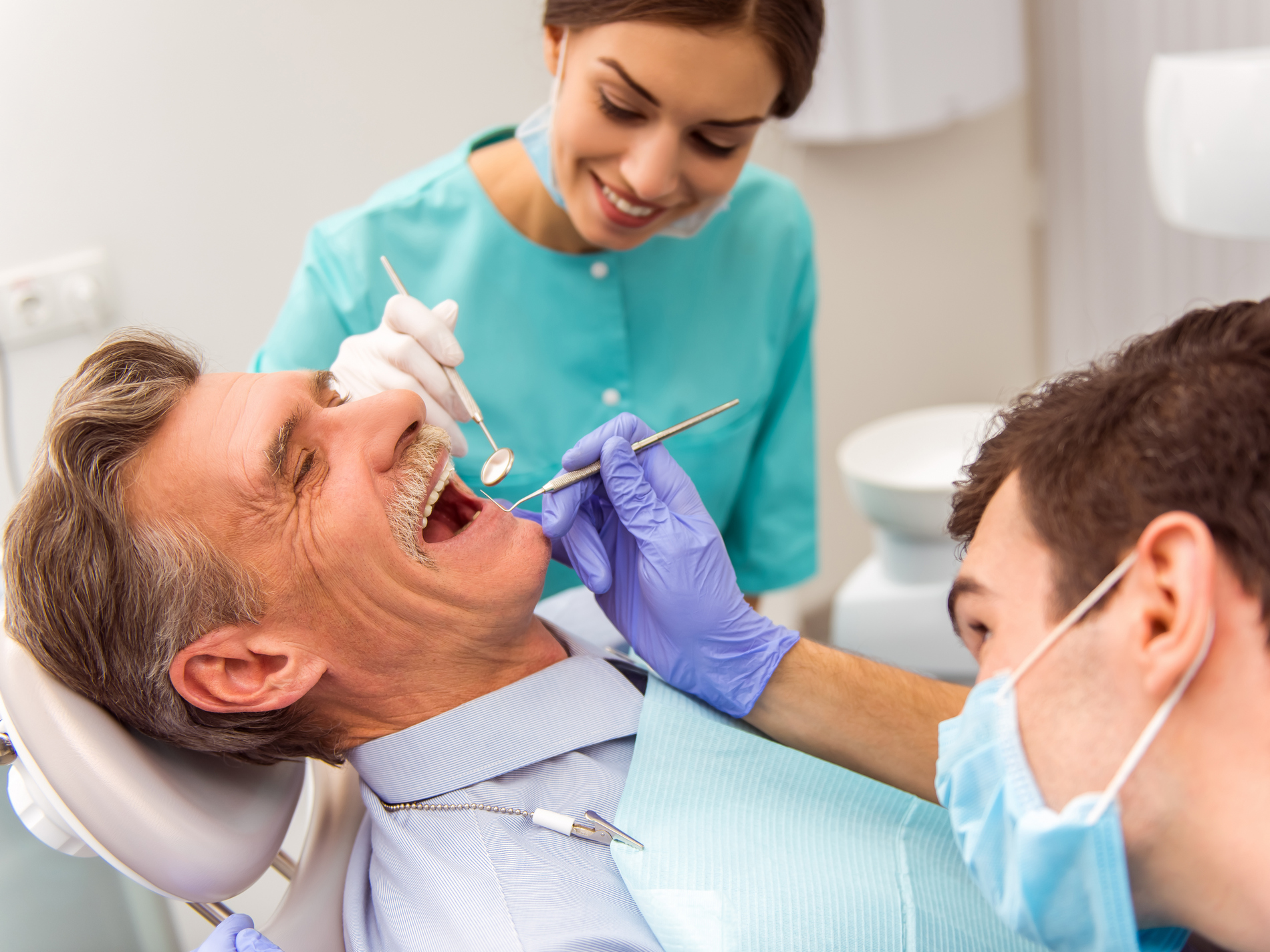 emergency dentist claycomo mo'