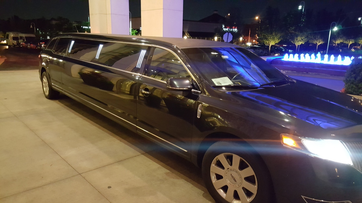 Skyline O’Hare Chicago Limo'