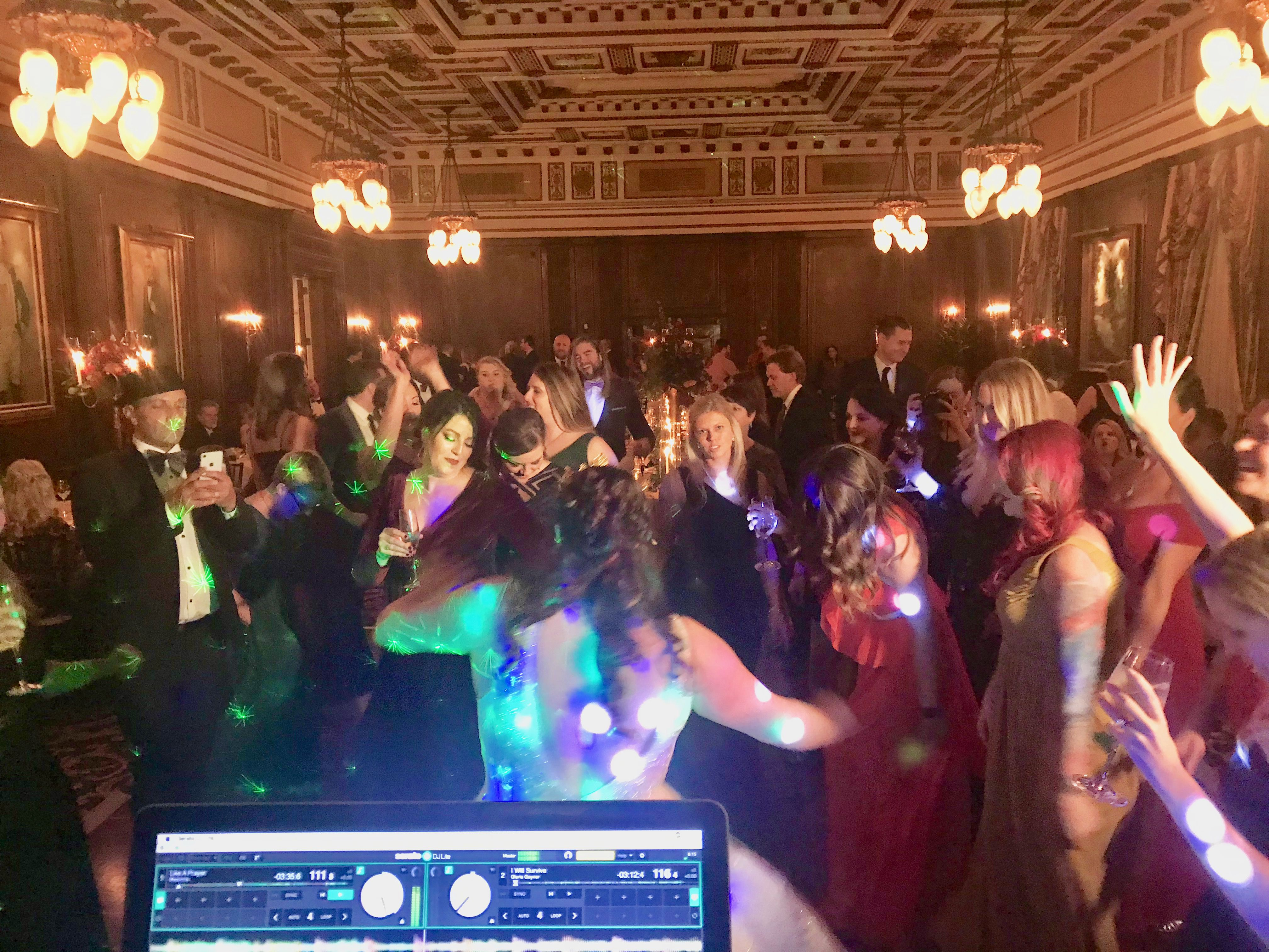 Wedding DJ'