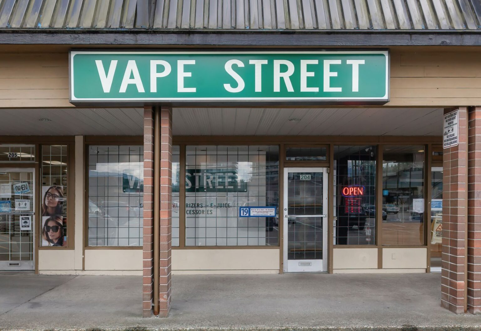 Company Logo For Vape Street Coquitlam BC'
