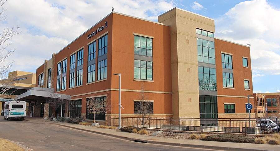 Best Spine Surgeons In Lakewood'