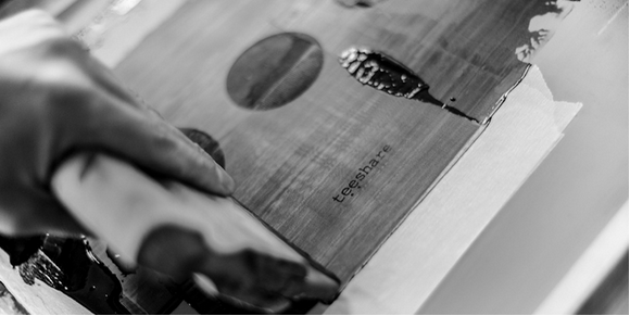 Art, fashion, handcraft and social engagement: "teeshar'