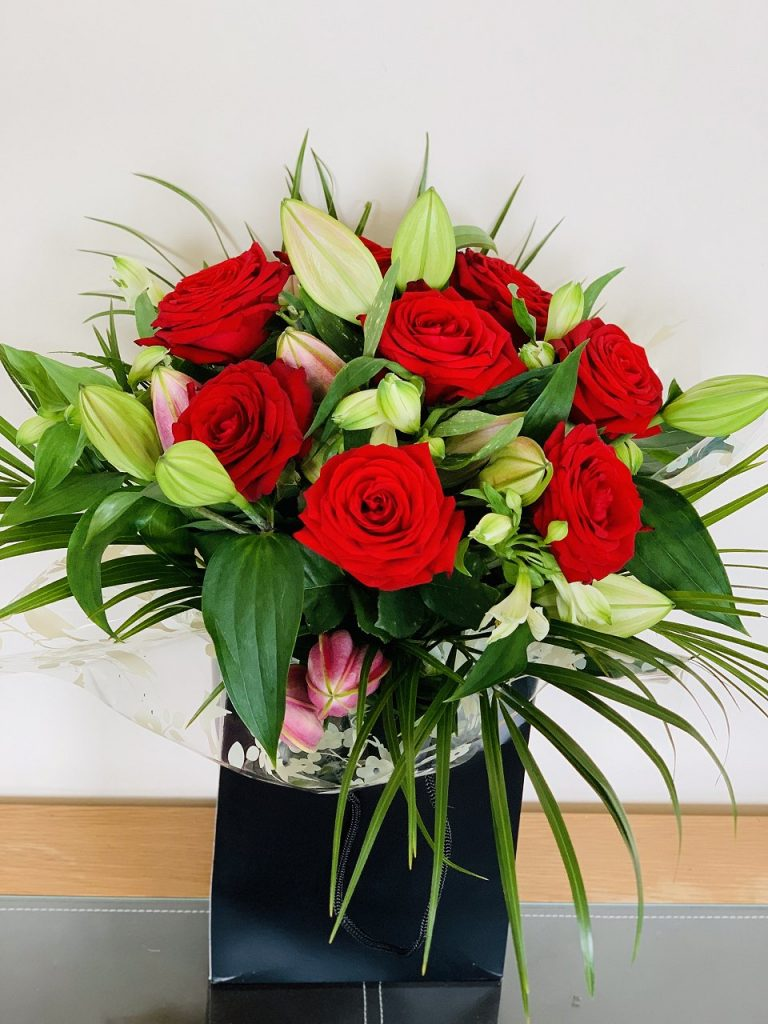 Company Logo For Ellie Powers Flowers'