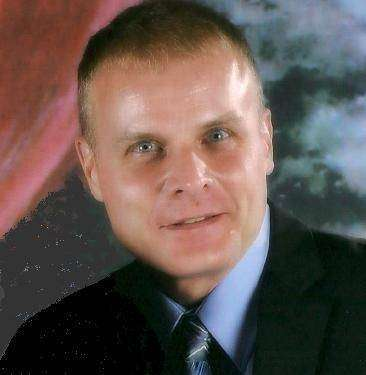 Rev David Nazarewicz a Minister