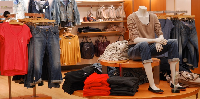 Apparel and Clothing Market'