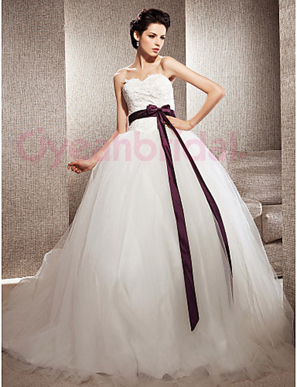 Oyeahbridal.com Develops a New Line of Ball-Gown Wedding Dr'