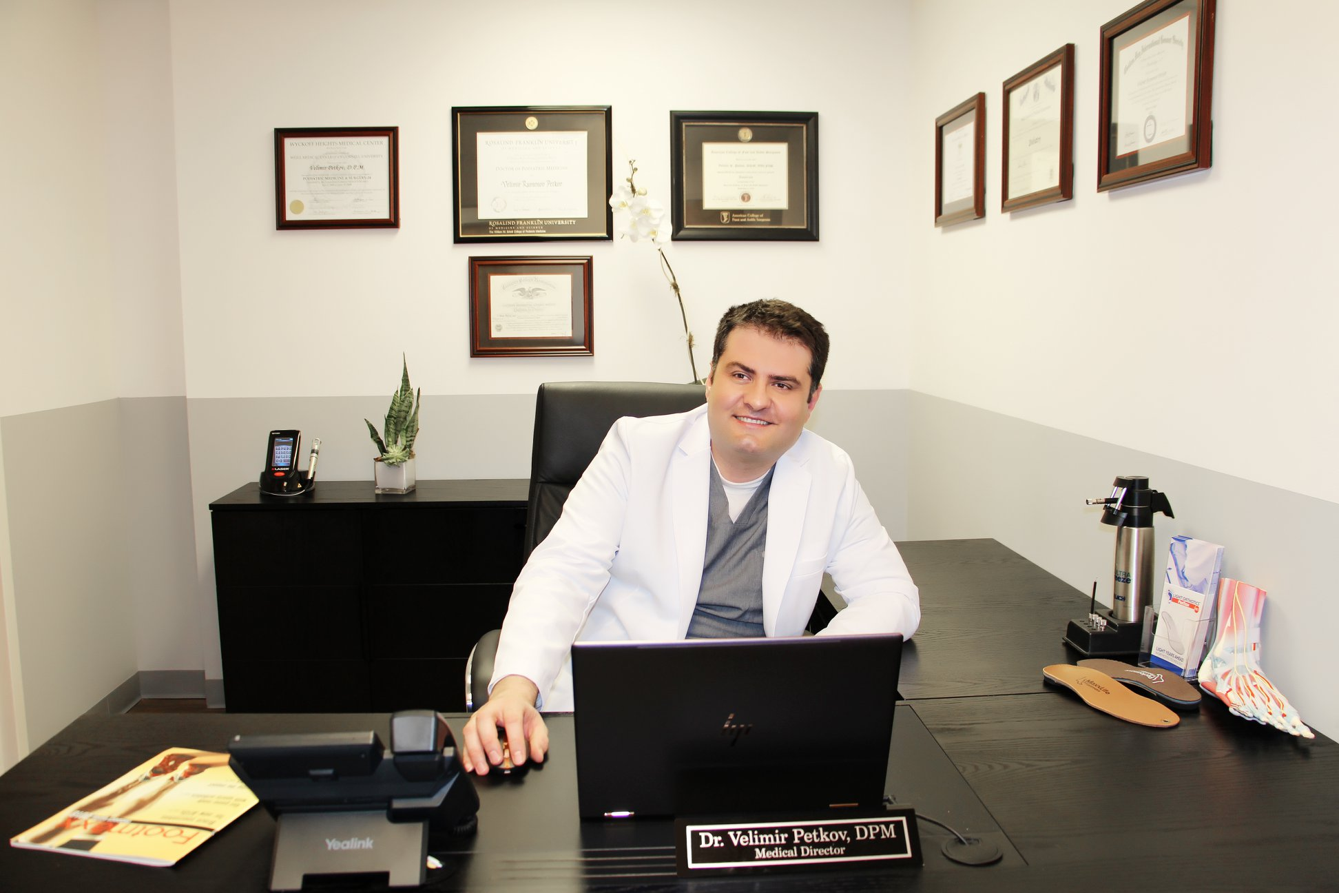 Dr. Velimir Petkov'
