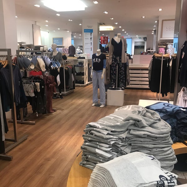 Specialty Retailers Market'