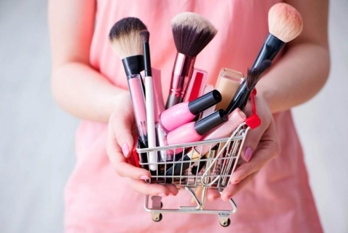 Online Beauty and Cosmetics Shopping Market'